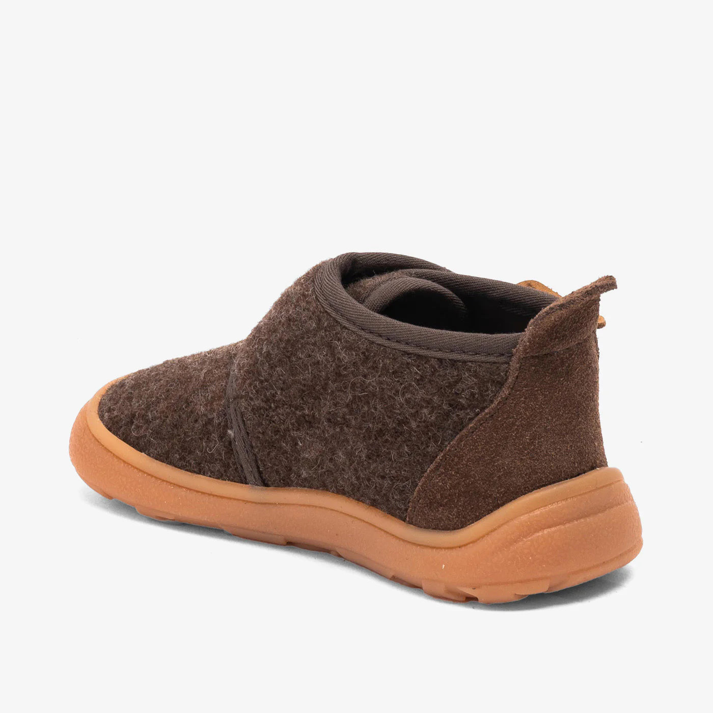 Barefoot Basic Hjemmesko, Brown fra Bisgaard

‘Basic’ er en funktionel og behagelig barefoot-hjemmesko, der hurtigt bliver en fast del af barnets hverdag – både derhjemme og i institutionen. 