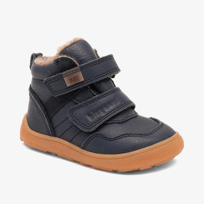 Barefoot Becky Tex Vinterstøvle, Navy fra Bisgaard

'Becky TEX' er en vandtæt barfodssko, der er udviklet til at give små, aktive fødder maksimal komfort og bevægelsesfrihed.