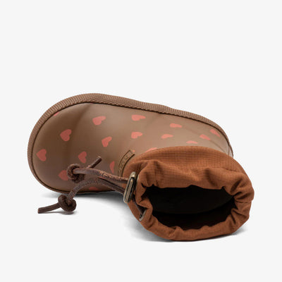 Baby Termostøvler, Chocolate Heartbeat fra Bisgaard

Hold små fødder varme og tørre i vintervejret med ‘Baby Thermo’ – en sød og praktisk termostøvle med et charmerende mønster, der bringer farve og personlighed ind i den kolde sæson.