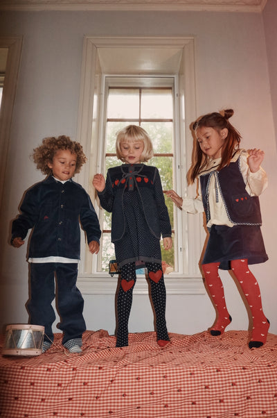 Billie Bukser, New Navy, Flöss