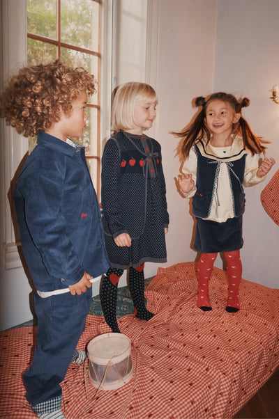 Billie Bukser, New Navy, Flöss