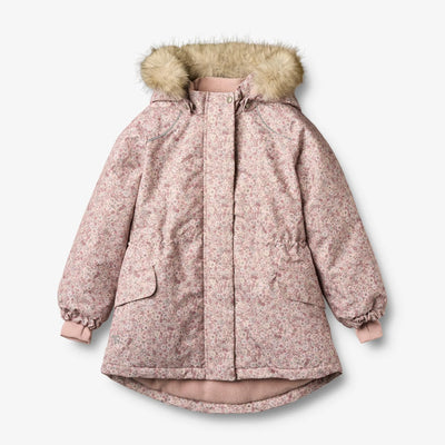 Jakke, Mathilde, Rose Dust Flowers fra Wheat

Flot A-formet jakke med smukt print, lavet i et vandtæt og åndbart materiale, der holder dit barn både tørt og komfortabelt.